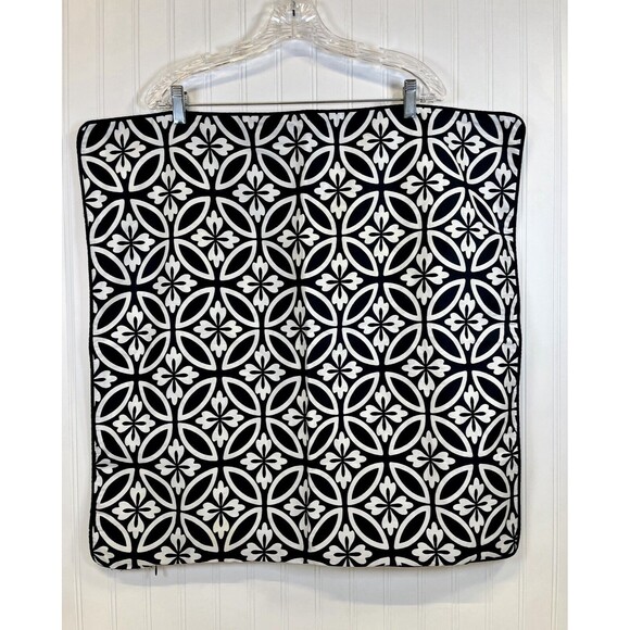 2 Noble Excellence Euro Sham Black & White Geometric. Reversible  26”x26” Square - Picture 5 of 10